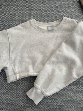 TNA Cropped Crewneck Sweater in Light Gray